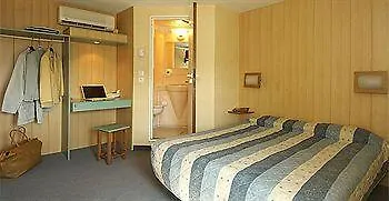 Fasthotel מלון קרקסון