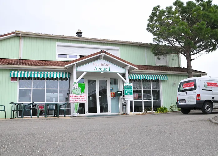 Fasthotel מלון קרקסון