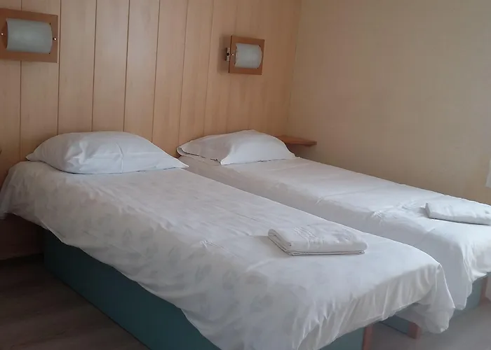 Fasthotel מלון 2*