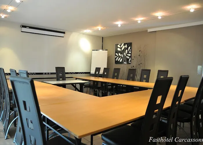 Fasthotel מלון 2*