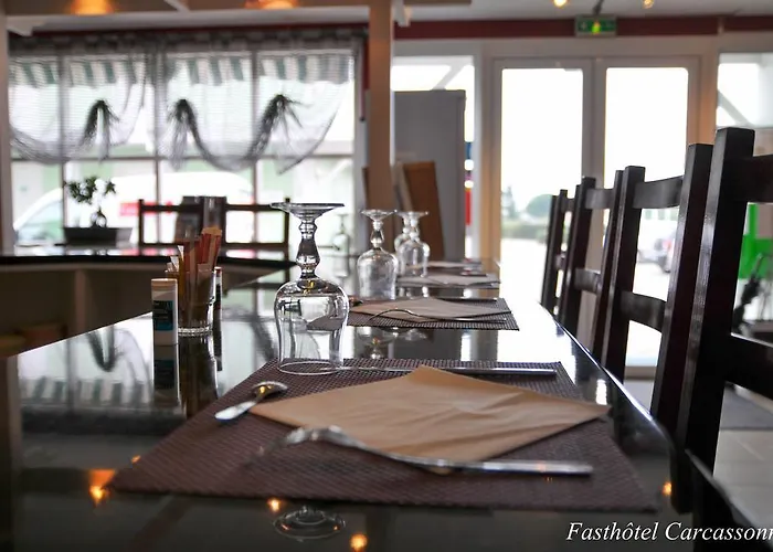 Fasthotel מלון 2*